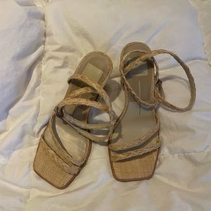 Dolce vita Devin heels in LT natural raffia